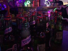 -UP嘻哈酒吧(粉巢店)
