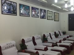 -郏芬芬扦脚服务部(新闸路店)