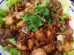 -八两八金·莱芜特色炒鸡(市南漳浦路店)