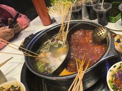 -钢管厂五区小郡肝串串香(蜀都万达店)