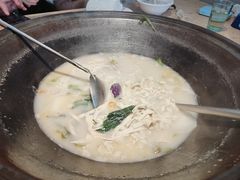 -陈大锅·岳阳鱼馆·地道岳阳菜(美食街店)