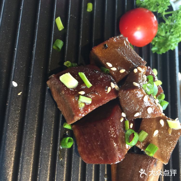 烫熟之后口感脆又甜，不过汤底偏咸