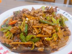 -鲁南仔·滕州炒鸡(经三路店)