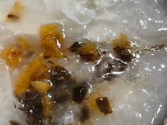 配粥小菜一流-红帽叔叔包子