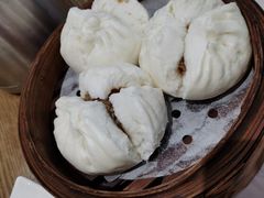 蜜汁叉烧包-赏点粤式点心(广州塔店)
