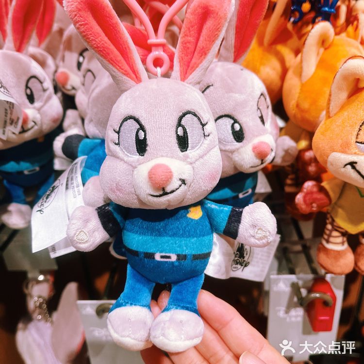 快乐都是迪士尼给的，迪士尼商店太好买了！