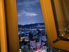 -深圳君逸国际酒店(龙岗横岗塘坑地铁站店)