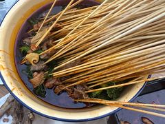 -拈签一笑黄牛肉辣卤串串