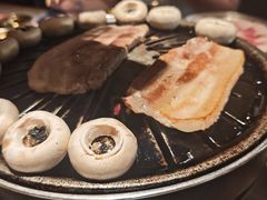 -草家酱蟹炭火烤肉店(珲春南路一店)