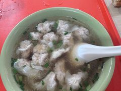 -张阿三馄饨店
