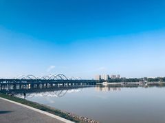 -灞河西岸滨河公园