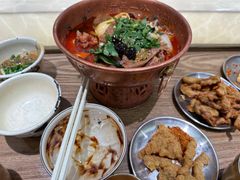 -成都你六姐·牛肉冒菜(城市集市合生汇店)