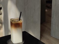 椰汁奶咖-A30 BISTRO