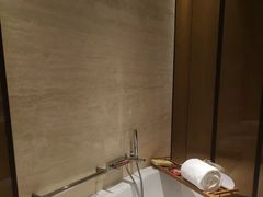 -上海衡山路十二号华邑酒店