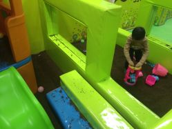 -孩子王(奥克斯广场店)