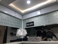 -门庭若市豆浆油条(恒生广场店)