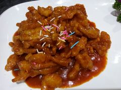 -阿瓦山寨·湘菜现炒·剁椒鱼头王(咸阳总店)