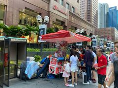 -詹爷爷乌节路街头冰淇淋