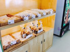 面包甜点陈列柜-丁大房(明德广厦店)