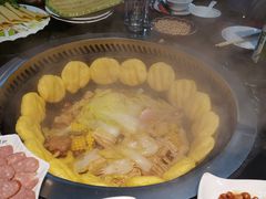 -袁小二大东北铁锅炖(吉祥村总部)