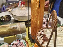 -刘姐啤酒鱼民族演艺餐厅(西街总店)
