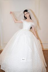 点击看大图 -艾拉·女王婚纱礼服馆