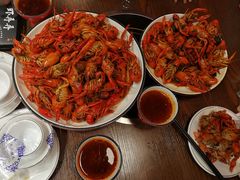 -虾弄弄海派小龙虾·牛羊蝎子火锅