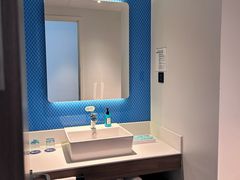 -珠海拱北口岸智选假日酒店