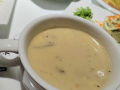奶油蘑菇汤-斗牛士牛排餐厅(嘉里汇店)
