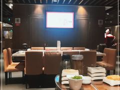 大堂-海底捞火锅鲜切牛肉主题店(长寿路店)