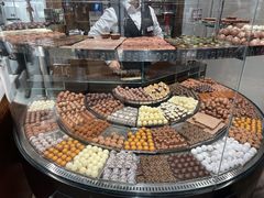 -Laderach 莱德拉(上海环贸iapm店)