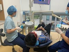 -瑞尔齿科(上海长风大悦城店)