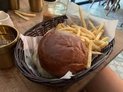 -植物园哈利亚餐厅