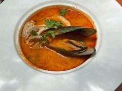 冬阴功汤-Golden Lily河内巴黎法越料理餐厅(建国西路店)