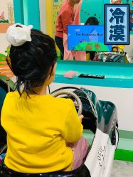 -爆米花儿童美发乐园