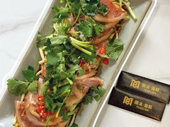 蒜醋汁捞无骨猪手-明本海鲜大排档·鱼生海鲜烧烤宵夜(陈家祠店)