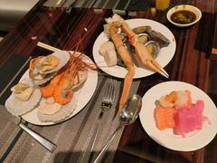 -广州万富希尔顿酒店·感趣自助餐厅·金秋蟹宴生蚝海鲜刺身
