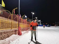 -采薇庄园四季滑雪场