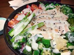 主厨凯撒（鸡肉）-ZING COFFEE 镜咖啡