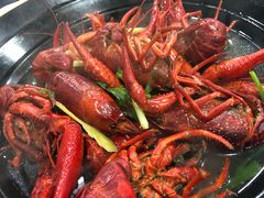 -虾弄弄海派小龙虾·牛羊蝎子火锅