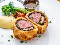 雪花和牛惠灵顿牛排-Kathleen's Waitan 凯圣琳江景西餐厅(外滩店)