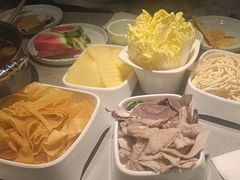 -宴全牛粤来越牛潮汕鲜牛肉火锅(海州万达广场店)