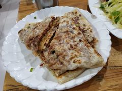 -溢心园香河肉饼总店
