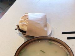 -烤鸭肉夹馍鸭汤店