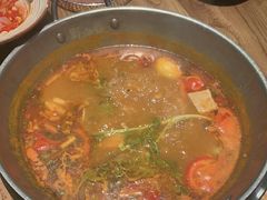 -野山舂·贵州现舂酸汤火锅(鸿通城店)