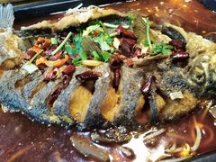 -老东镇啤酒屋海鲜加工·蒸汽海鲜·海鲜烧烤(台东店)