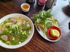 -鸿记越南牛鸡粉