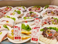 大堂-添福来墨鱼饺子 · 海鲜东北菜(大连星海·黄浦路店)