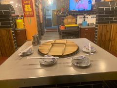 -小火炕铁锅炖鱼