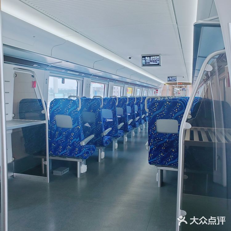 体验清广城际高铁清城站